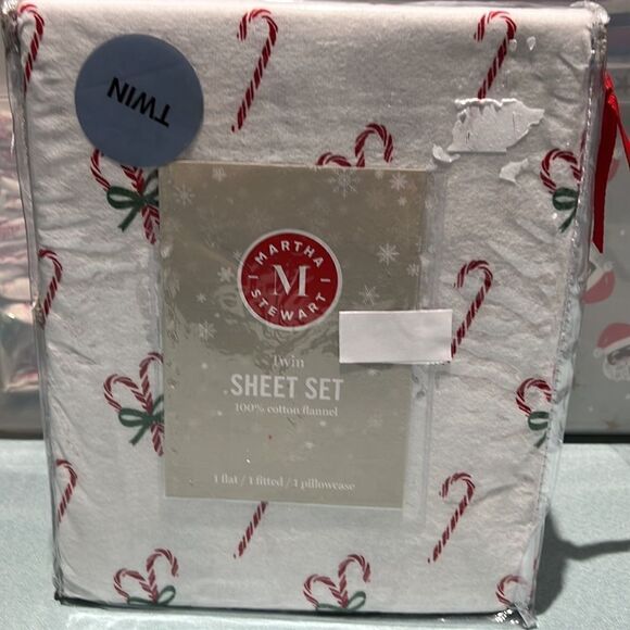 Martha Stewart Christmas Candy Cane Cotton Flannel Twin Sheets Set - Picture 3 of 5